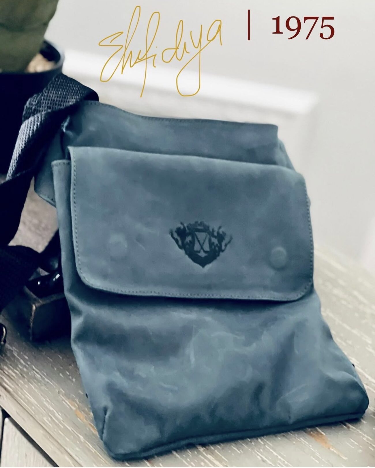 Foldable Cross-body Passport Leather Bag ( green ) - Image 3